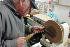 Here we have Bill Munro as he makes a start on his Oak platter.